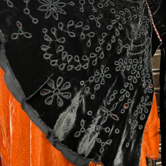 Johnny Was Black Velvet Top - Picture 9 of 11